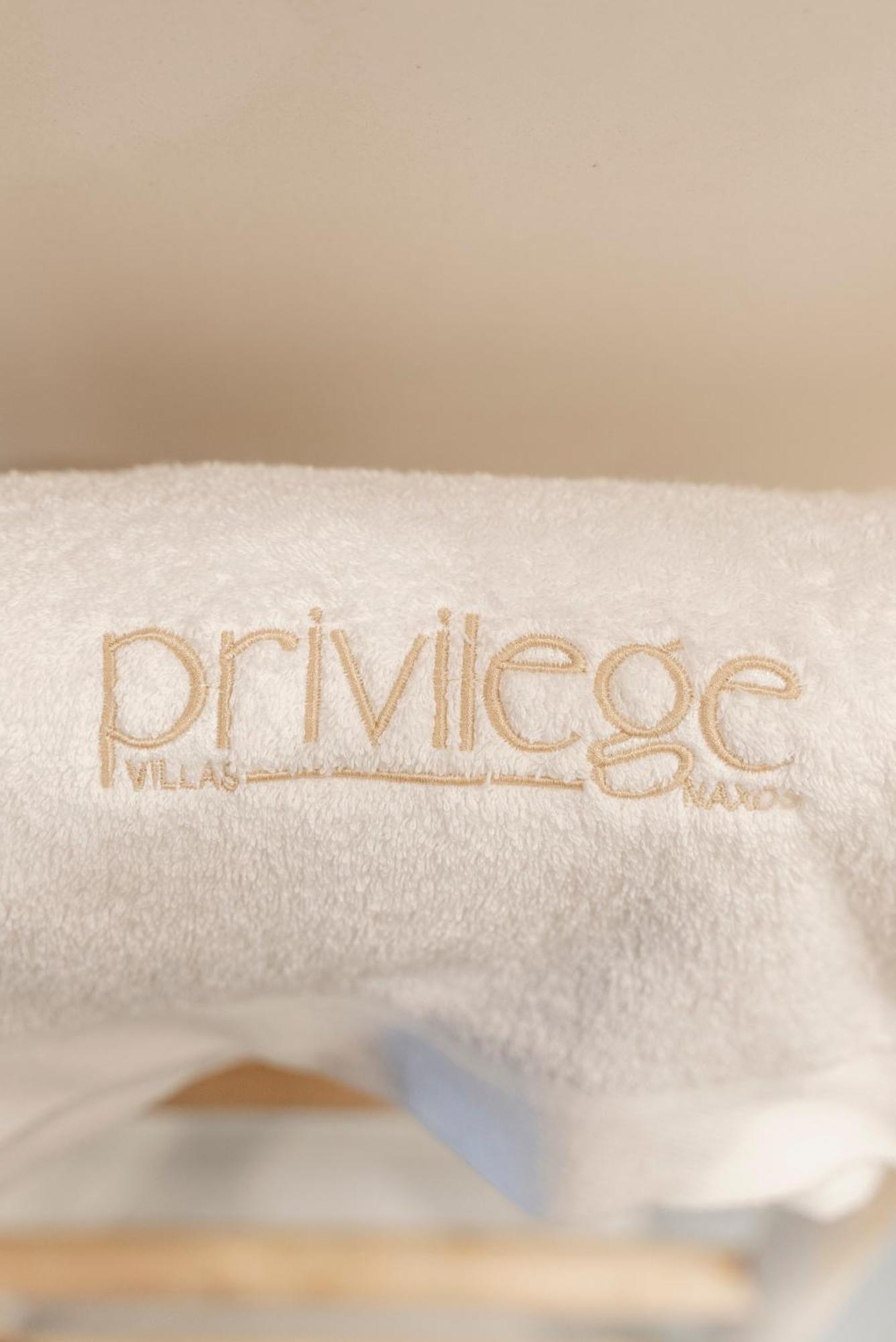 Naxos Privilege Willa