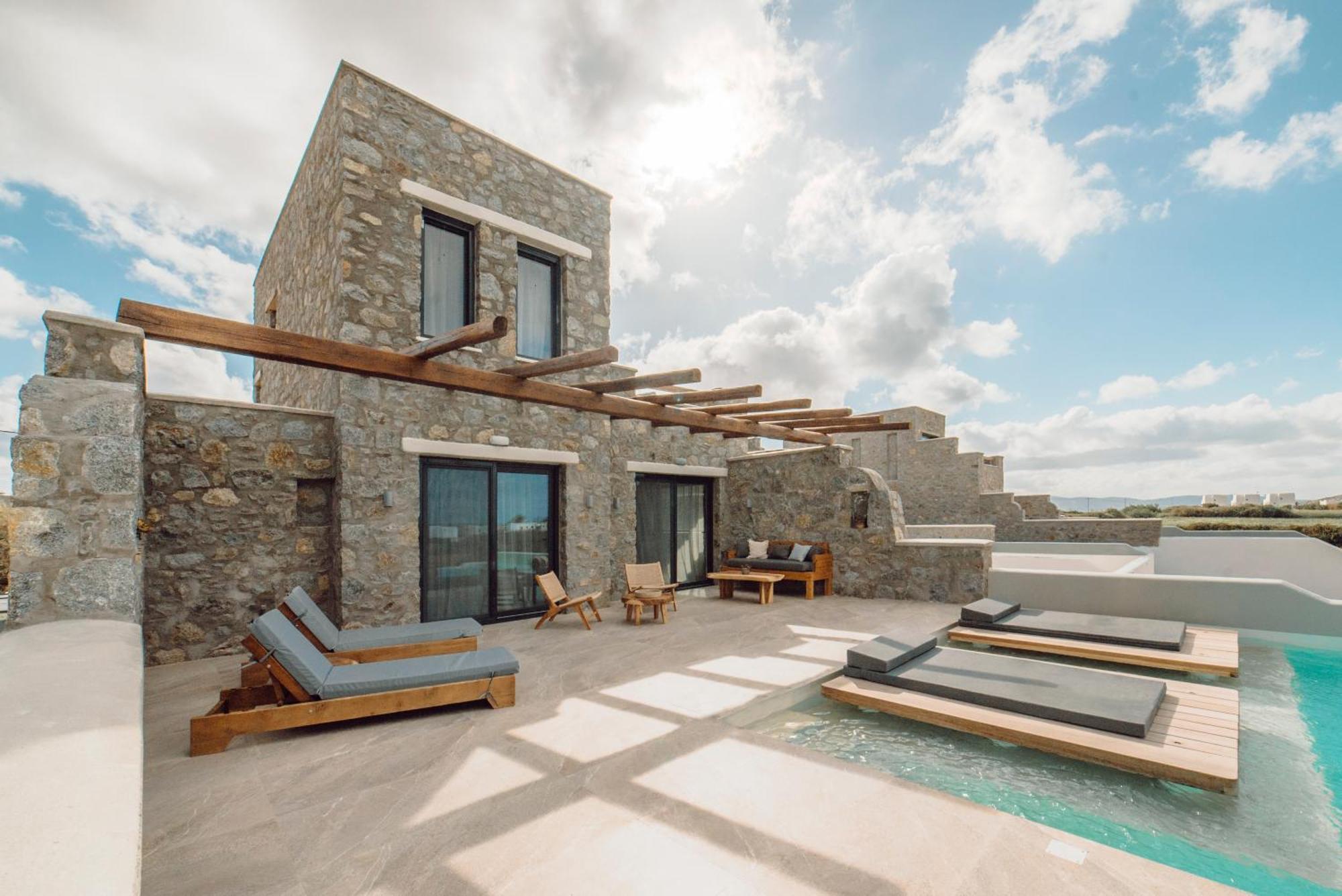 Naxos Privilege